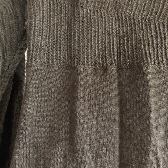 Cotton/Modal GAP Maternity sweater with detailed bodice - Picture 3 of 5